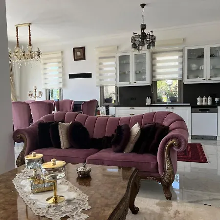 Apartament House In Girne *
