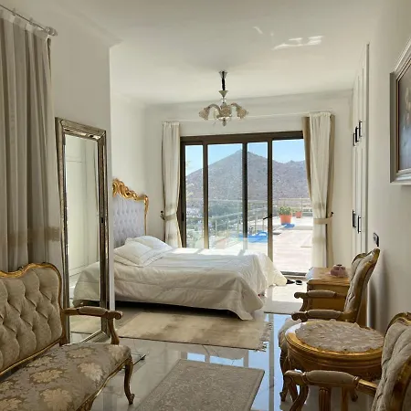 House In Girne *