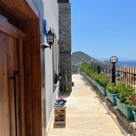 House In Girne * Кирения